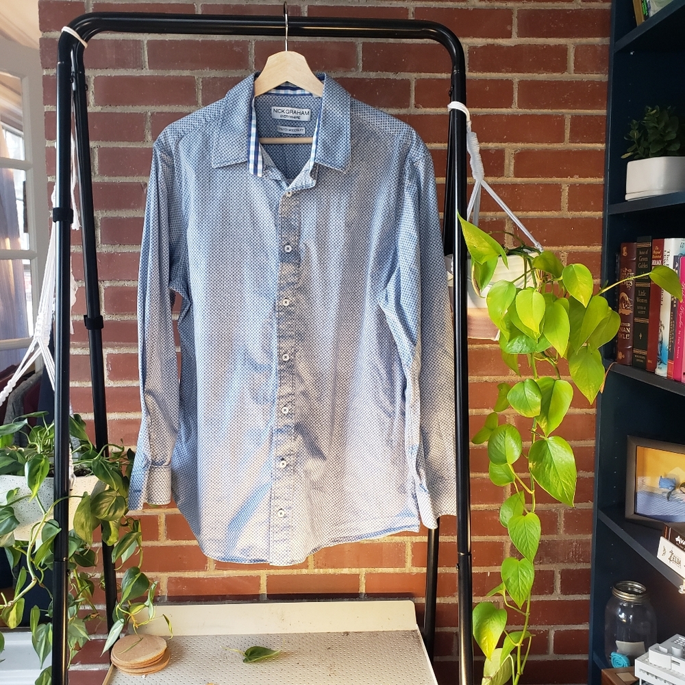 Patterned dress shirt